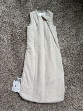 Size Medium 1.0 TOG neutral ribbed sleep sack baby